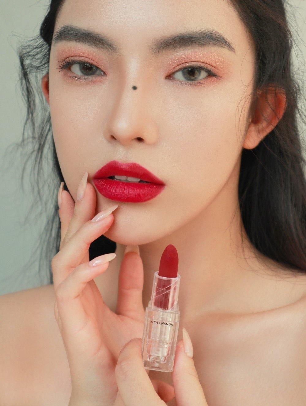 3CE. Soft Matte Lipstick. | Holy Chick | Barra de Labios Mate Suave y Duradera